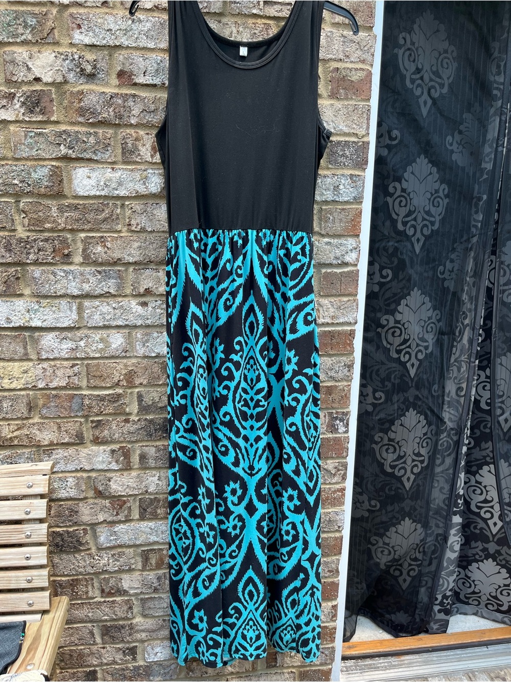 Sleeveless Black & Teal Patterned Maxi Dress